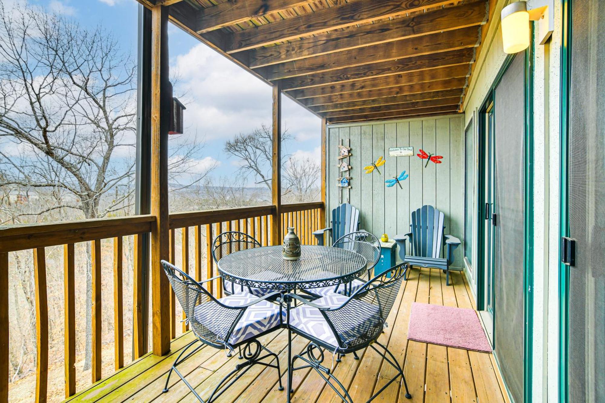 Inviting Branson West Condo With Pool Access Екстер'єр фото