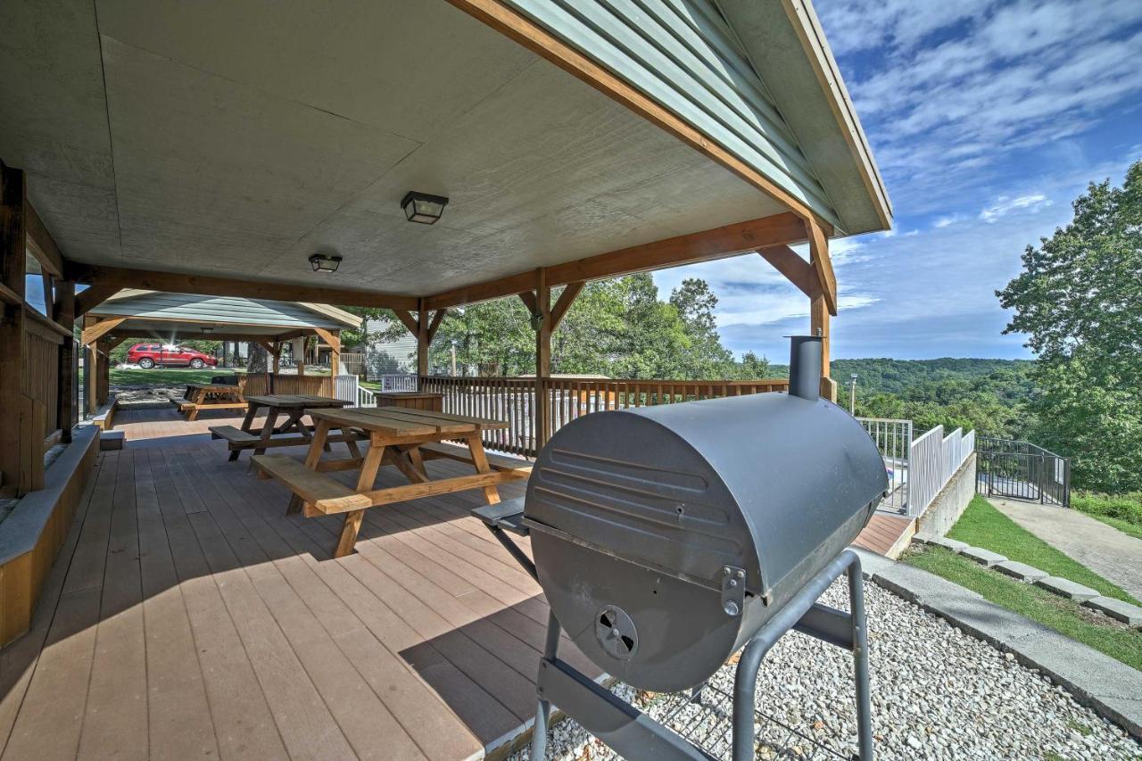 Inviting Branson West Condo With Pool Access Екстер'єр фото
